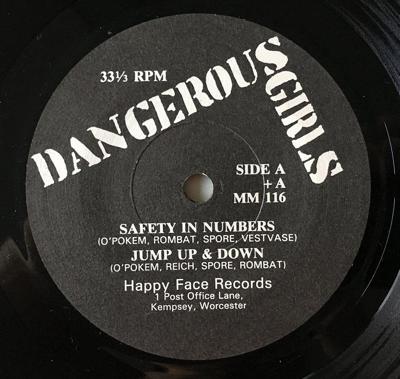 Tumnagel för auktion "Dangerous Girls ”Taaga EP” 1979 RARE KBD DIY"