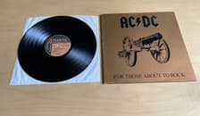 Tumnagel för auktion "AC/DC For Those About To Rock Gatefold"