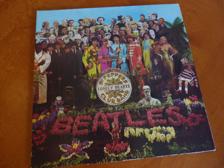 Tumnagel för auktion "LP The Beatles- Sgt. Pepper's Lonely Hearts Club Band"