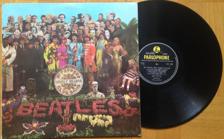 Tumnagel för auktion "THE BEATLES, SGT PEPPERS LONELY HEARTS CLUB BAND, LP."