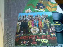 Tumnagel för auktion "The Beatles : Sgt Pepper 's Lonely Hearts Club Band ( UK , 1967 , Mono ) "