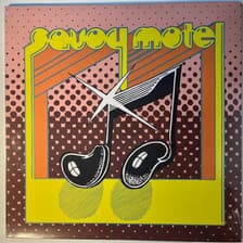 Tumnagel för auktion "SAVOY MOTEL - SAVOY MOTEL. VINYL LP -16. ALTERNATIV ROCK. INPLASTAD"