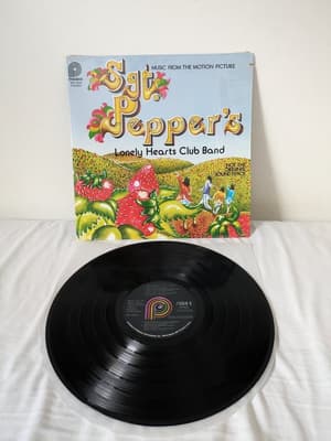 Tumnagel för auktion "Music From Sgt. Pepper's Lonely Hearts Club Band Movie Beatles (Rock vinyl)"