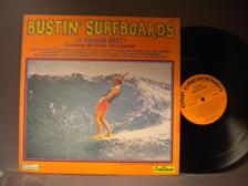 Tumnagel för auktion "BUSTIN´ SURFBOARDS - 14 SMASH HITS - FEAT THE GREAT SURF LEGENDS - V/A"