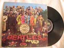 Tumnagel för auktion "Beatles   -   Sgt. Peppers Lonely Hearts Club Band     Lp"