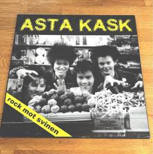 Tumnagel för auktion "Asta Kask - Rock Mot Svinen"