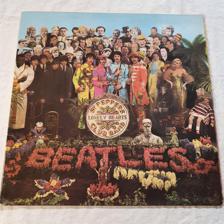 Tumnagel för auktion "The Beatles – Sgt. Pepper’s Lonely Hearts Club Band (G+/VG) UK 1:a press!"