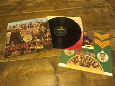 Tumnagel för auktion "The Beatles - Sgt Pepper’s lonely hearts club (UK 1967) Parlophone PCS 7027"