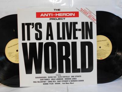 Tumnagel för auktion "ANTI-HEROIN PROJECT - IT'S A LIVE-IN WORLD - V/A - 2-LP"