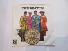 Tumnagel för auktion "THE BEATLES - SGT. PEPPERS LONELY HEARTS CLUB BAND   7""