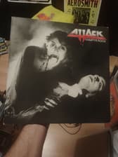 Tumnagel för auktion "Attack - Vampyr Rock (Vinyl) svenskt rock lp"