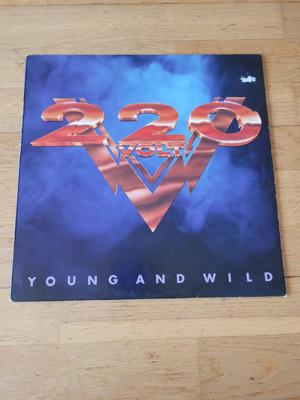 Tumnagel för auktion "220 Volt - Young and wild"
