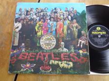 Tumnagel för auktion "The Beatles "Sgt. Pepper's Lonely Hearts Club Band""