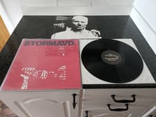 Tumnagel för auktion "Stormavd – Stormavdelningen (Insert With Lyrics)Alternative Rock, Hardcore, Punk"