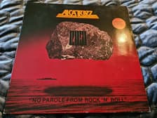 Tumnagel för auktion "Alcatrazz No parole from Rock 'n' roll-83"