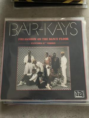 Tumnagel för auktion "12" Bar Kays - Freakshow on the dance floor, 1984, Seam split under"