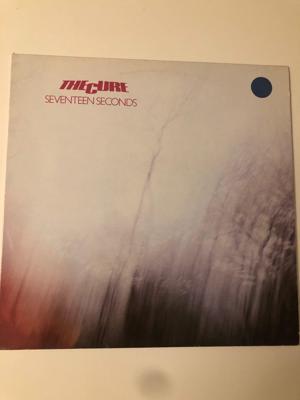 Tumnagel för auktion "The Cure - Seventeen seconds LP vinyl 1980 synth"