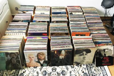 Tumnagel för auktion "1700+ LP-skivor | Stor skivsamling | Vinyl LP | Rock Pop vinylsamling"