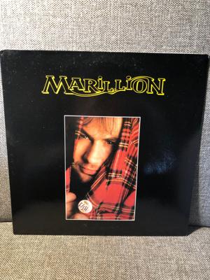 Tumnagel för auktion "Marillion - Go Fish! (Easy Flyte Records, 1987) 2-LP i fint skick."