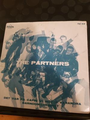Tumnagel för auktion "The Partners si 1962 det var på capri vi mötte varandra"