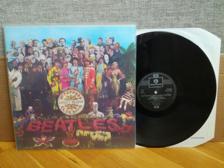 Tumnagel för auktion "THE BEATLES, SGT. PEPPER'S LONELY HEARTS CLUB BAND. U.K. PRESS, TOPPEX"