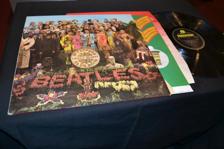 Tumnagel för auktion "The Beatles - Sgt Peppers lonely hearts club band UK stereo"