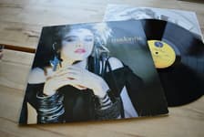 Tumnagel för auktion "Madonna - The First Album LP pop rock"