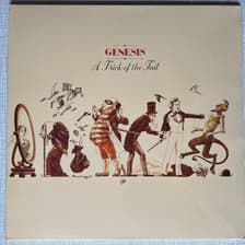 Tumnagel för auktion "GENESIS - A TRICK OF THE TAIL. VINYL LP EU -18 RE GATEFOLD. PROG-ROCK INPLASTAD"