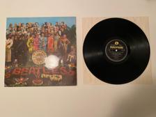 Tumnagel för auktion "The Beatles - Sgt Pepper’s Lonely Hearts Club Band UK ORG + Insert! "