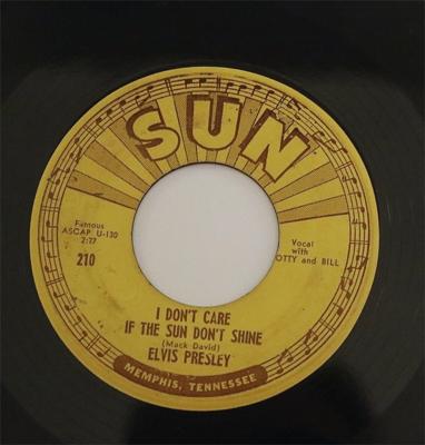 Tumnagel för auktion "Elvis Presley org SUN 210 "I DONT CARE IF THE SUN DONT SHINE" 1954"
