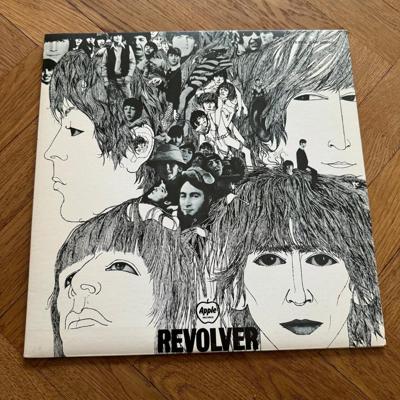 Tumnagel för auktion "The Beatles - Revolver. Apple Japan 1976"