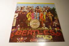 Tumnagel för auktion "LP - The Beatles – Sgt. Pepper's Lonely Hearts Club Band"