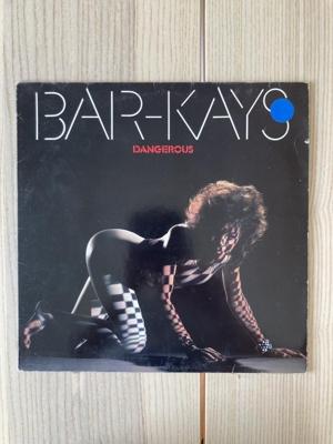 Tumnagel för auktion "LP: BAR-KAYS - Dangerous - 1984"
