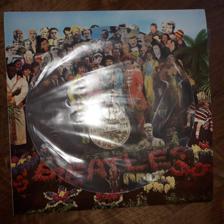 Tumnagel för auktion "BEATLES - Bildskiva, Sgt Peppers lonely hearts club band - LP -67, UK/ W Germany"