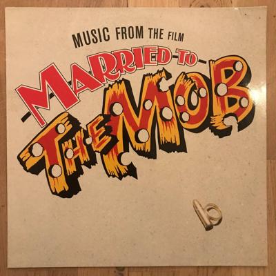 Tumnagel för auktion "Married To The Mob - Soundtrack"