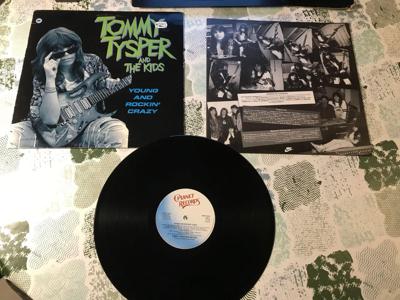 Tumnagel för auktion "Tommy Tysper And The Kids - Young And Rockin Crazy originalinner rare swe-press"