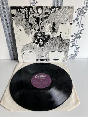 Tumnagel för auktion "The Beatles- Revolver"