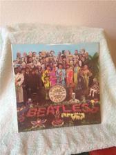 Tumnagel för auktion "BEATLES: SGT PEPPERS LONELY HEARTS  LP ORG. UK 1967"