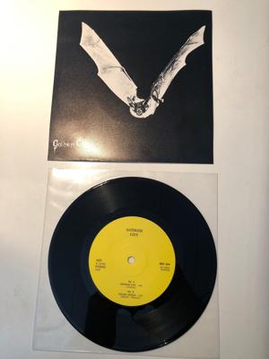 Tumnagel för auktion "Gotham City ” Gotham City ” killen angels ” 7 ” singel vinyl"