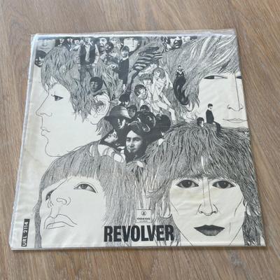 Tumnagel för auktion "BEATLES-Revolver  (LP, 1966, URUGUAY)  Rare Re-issue 1975"