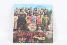 Tumnagel för auktion "The Beatles Sgt. Lonely Hearts Club Band Stereo 1967"