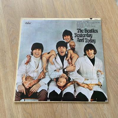 Tumnagel för auktion "BEATLES-Yesterday And Today (LP, 1966, USA) INTE ORIGINALUTGÅVAN, LÄS MER!"