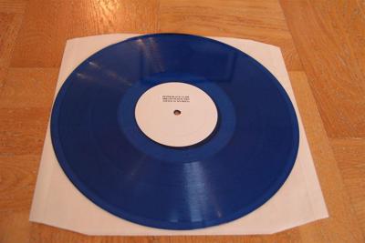 Tumnagel för auktion "Depeche Mode Peter Black Vs DM 12" Blå vinyl"