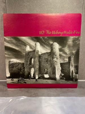 Tumnagel för auktion "Vinyl! U2 - The Unforgettable Fire! I fint skick! Originalpress!"