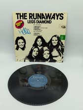 Tumnagel för auktion "LP - The Runaways "rock on" (vg/vg)"