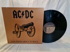 Tumnagel för auktion "AC DC - For Those About To Rock / 1981 / MYCKET FINT EX!"