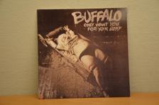 Tumnagel för auktion "BUFFALO ONLY WANT YOU FOR YOUR BODY USA PRESS"