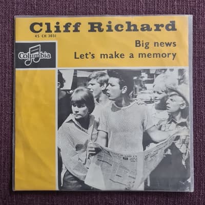 Tumnagel för auktion "Cliff Richard, Big News, Vinyl singel"