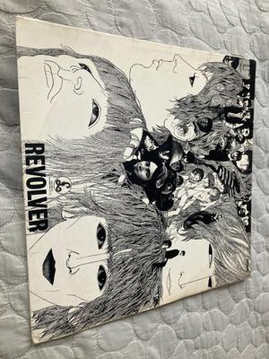 Tumnagel för auktion "The Beatles ”Revolver” 1966 UK second press DR. ROBERT"
