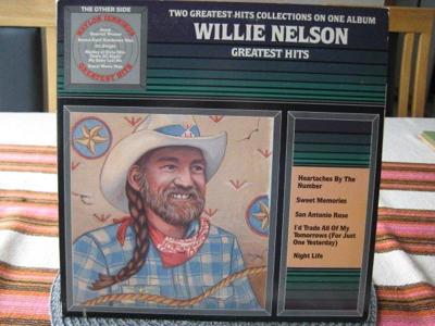 Tumnagel för auktion "LP: WILLIE NELSON & WAYLON JENNINGD: " GREATEST HITS " EN SIDA VAR, SE BILDER"